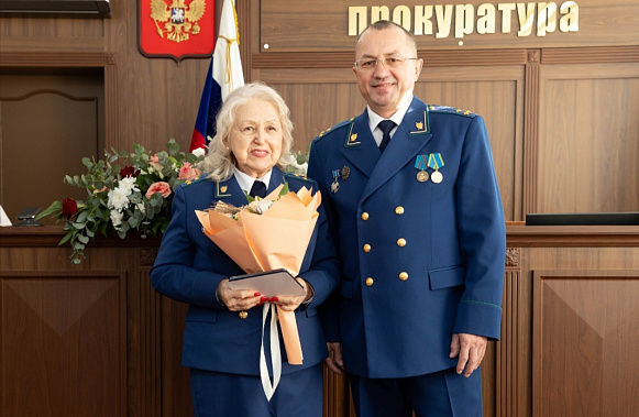 303-летие надзорного ведомства отметили в Южной транспортной прокуратуре