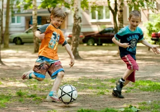 Вдвое больше семей оставят детей-школьников дома на все лето