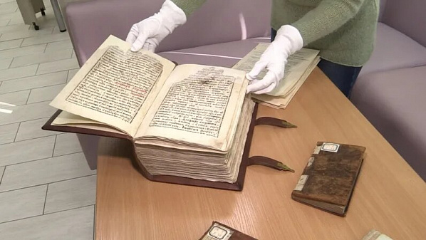 Донская государственная публичная библиотека начала оцифровку наиболее ценных книг из своего собрания