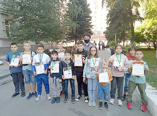 Лучшие игроки турнира «Рапид в «Слонёнке» в честь Дня города при поддержке газеты «Наше время», который прошел на открытой площадке у ДК «Ростсельмаш».