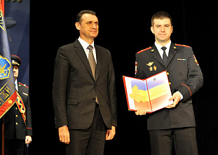 В Ростове сотрудники органов внутренних дел на транспорте отпраздновали профессиональный праздник