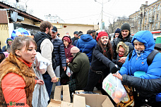 Новогодние подарки малоимущим