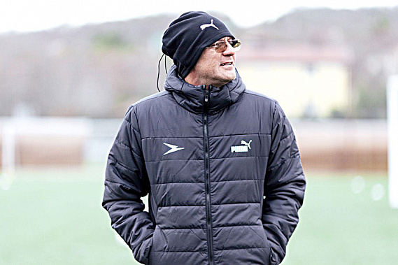 Новым главным тренером ФК «Чайка» стал уроженец Дона Дмитрий Пятибратов﻿ 