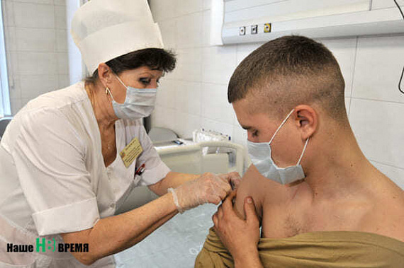 Евгений Ковалев: санкции за невыполнение обязательной вакцинации будут после 26 августа