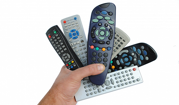 Пульт для телевизора отмечает день рождения 