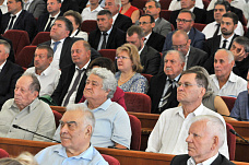 «Жить — значит, строить»...