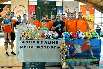 В Ростове прошли матчи юбилейного турнира по мини-футболу, посвященного Дню строителя