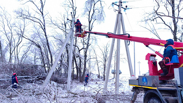 Часть объектов в Ростовской области после ледового удара пока остается на резервных схемах электроснабжения