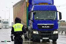 На трассе М-4 выявляли любителей левой полосы