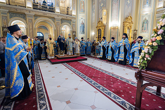 Всенощное бдение прошло в Ростовском кафедральном соборе