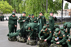 Очередная команда призывников отправилась к местам прохождения военной службы со сборного пункта Ростовской области