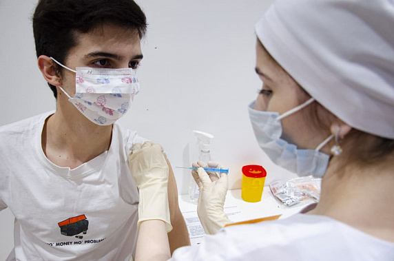 В Новочеркасске из-за ковидных ограничений перестал работать мобильный пункт вакцинации в МФЦ