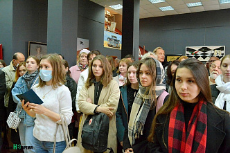 В Ростове проходит выставка картин-головоломок Олега Игнатова