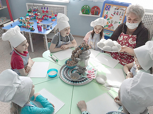 Ох, как хорошо в садике! Как интересно потом рассказывать об этом родителям.