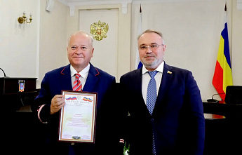 Железнодорожникам пожелали новых достижений, надёжных маршрутов и ровного пути 