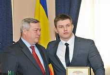 Своих не бросаем