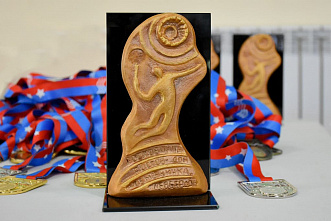 Ракеткой по волану