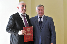 «Жить — значит, строить»...