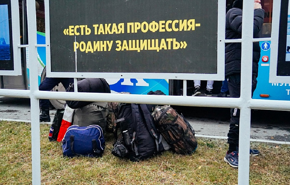 Мигрантам-уклонистам напомнили о воинской обязанности. Источник фото: 161ru..