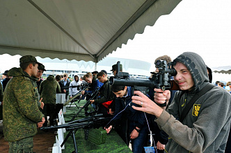 В ростовском парке «Левобережный» прошли показательные выступления военных
