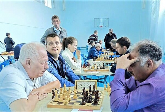 Александр Топилин (слева) и Игорь Сундуков