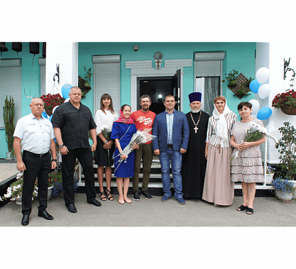 Провожали альпинистов в храме Великомученика и Целителя Пантелеимона Гуково. Фото с сайта администрации Гуково