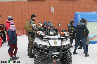 Мела метель и пели «Черные береты»