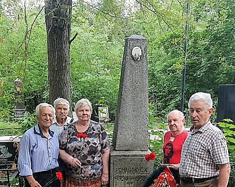   Настоящий полковник: В Ростове почтили память героя-фронтовика, участника операции «Анадырь» Сергея Романова