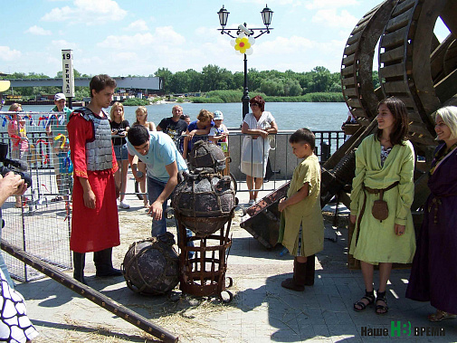 «Семья» русского чудо-богатыря.
