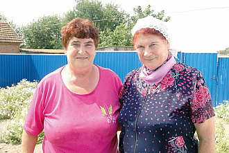 Цветы сажают на счастье