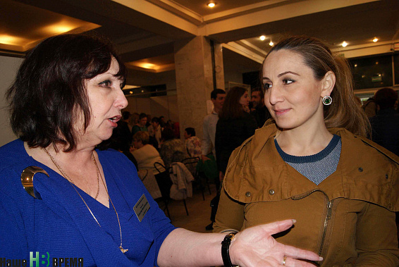 Главный врач  шолоховской центральной районной больницы Ирина Енгалычева и ординатор Нунира Акбаева, возможно, будут работать вместе.