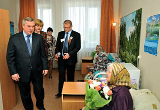 Рабочий визит накануне Победы