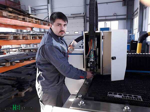 Выпускник ДГТУ, инженер Евгений ФИСУНОВ: «Важно совмещать теорию с практикой. И производство дает такую возможность».