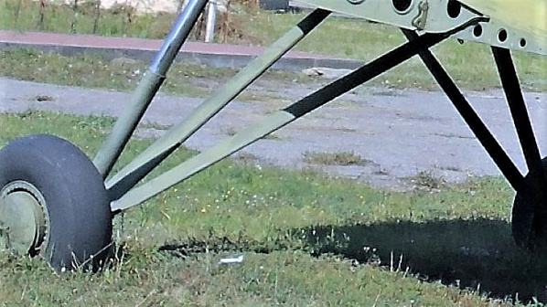 В городе Шахты запретили эксплуатацию трех самолетов