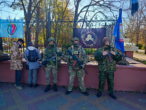 С винтовкой Мосина и песней: в Советском районе ярко отметили День народного единства