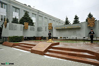 В Ростове открыли реконструированный мемориальный комплекс «Солдатам правопорядка Дона, погибшим при выполнении служебного долга»