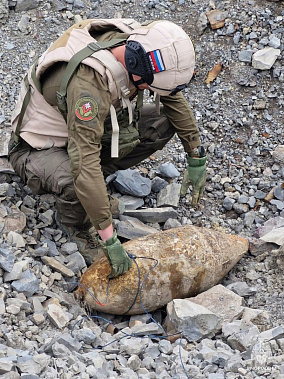﻿Сотрудники Донского спасательного центра МЧС России обезвредили авиабомбы фронтовых лет