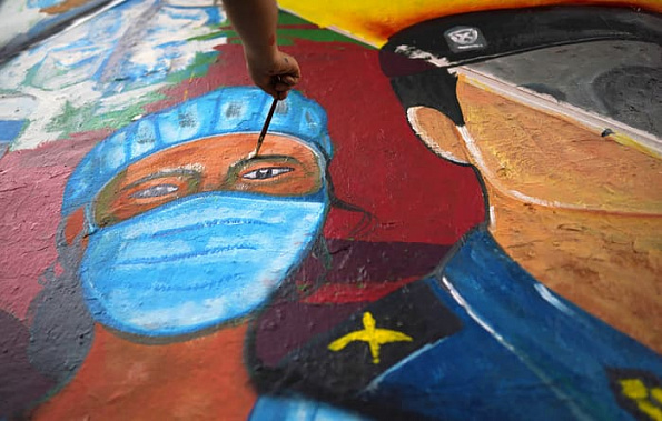 Хроники коронавируса: одобрили сертификаты, отменили выпускные, на Дону зовут в театры