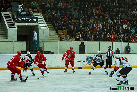 В Ростове наконец пришел хоккей...
