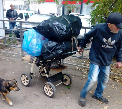 А вы из чего молоко пьете?