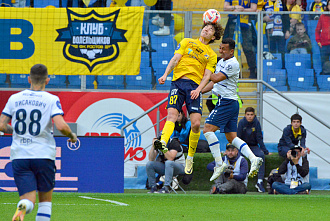 ФК «Ростов» в предпоследнем туре чемпионата дома обыграл «Балтику»