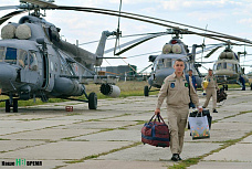 В Зернограде торжественно встретили победителей конкурса АрМИ «Авиадартс»