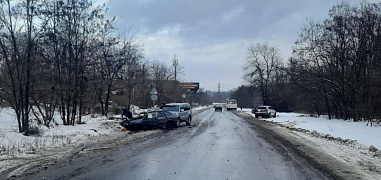 В Шахтах в тройном ДТП пострадал пассажир автобуса Аюта — центр Шахт