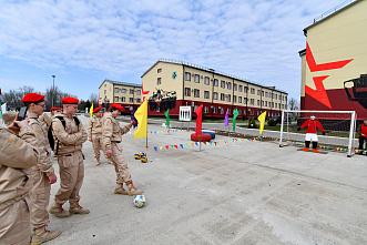 28 03 2026 Школьники Аксайского района с экскурсией побывали в 103 мотострелковом полку