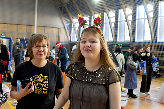 Улыбки детей и молодежи украсили этот праздник