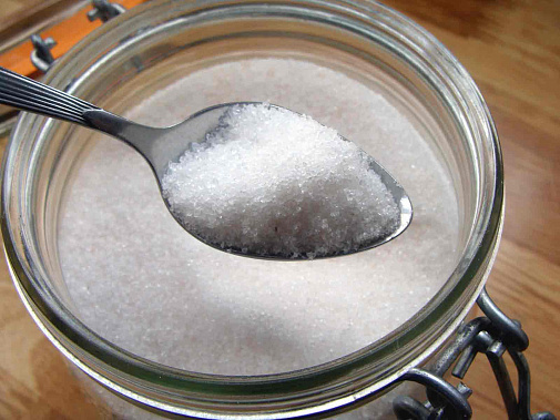 Не больше шести чайных ложек