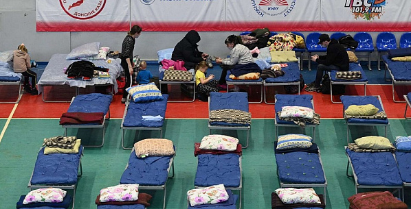 Беженцы из Донбасса в пункте временного размещения.