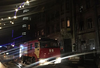 Пожар в старинном доме на Шаумяна в Ростове потушили только к утру
