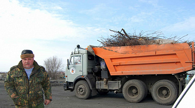 Наш вопрос, почему не все везут ТБО на полигон, его начальнику Александру Попову, что соль на рану.