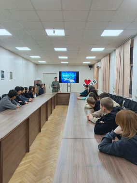  Студенты поучаствовали в викторинах по Конституционному праву